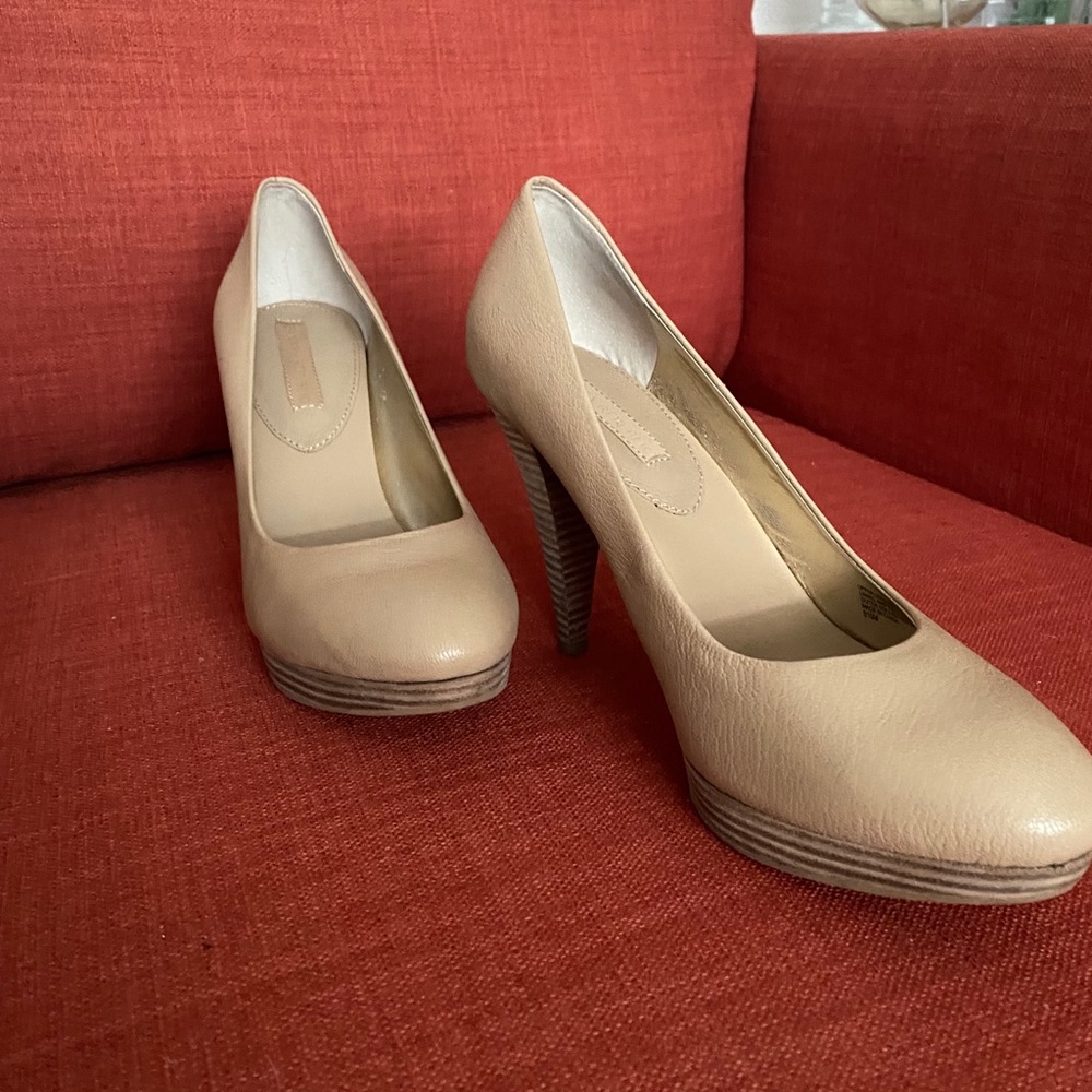 Banana Republic Nude Heels